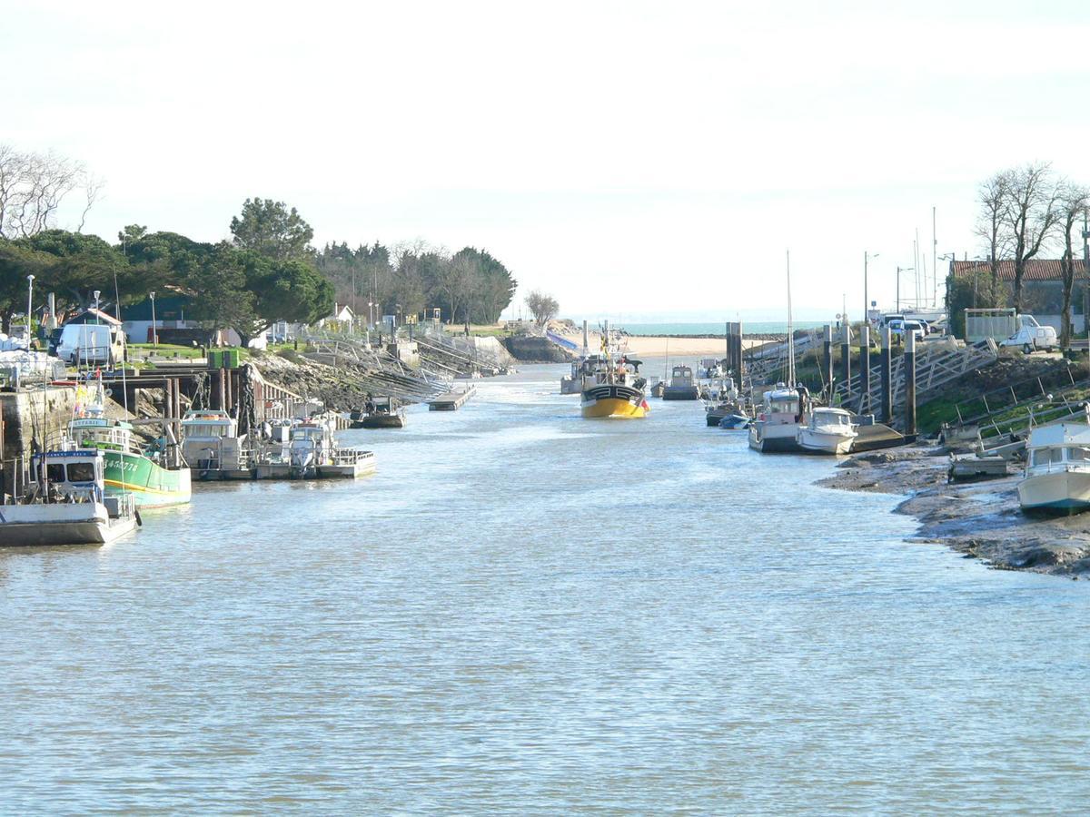 Les Bains Boyardville - Hotel Et Restaurant מראה חיצוני תמונה