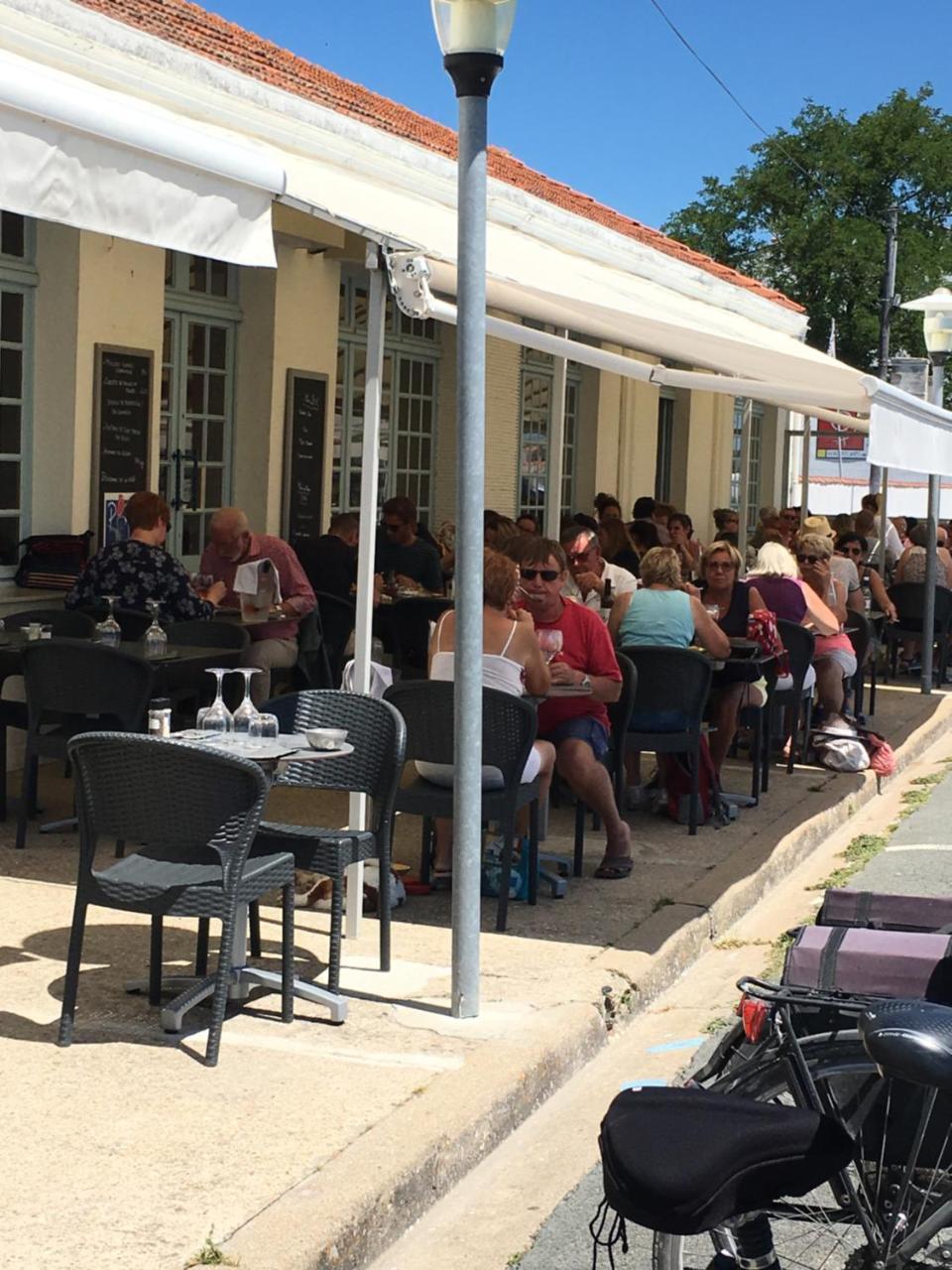 Les Bains Boyardville - Hotel Et Restaurant מראה חיצוני תמונה
